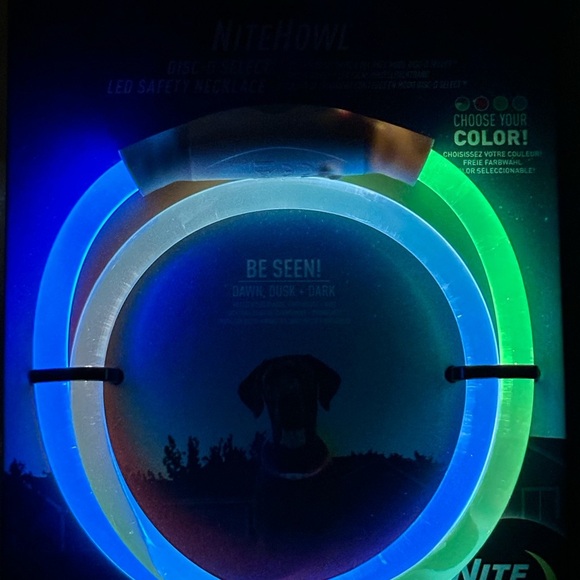 Nite Ize NiteHowl Rechargeable LED Safety Necklace Night - Picture 8 of 10